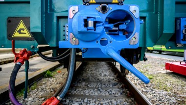 tecnologia europea per l’accoppiamento automatico dei carri